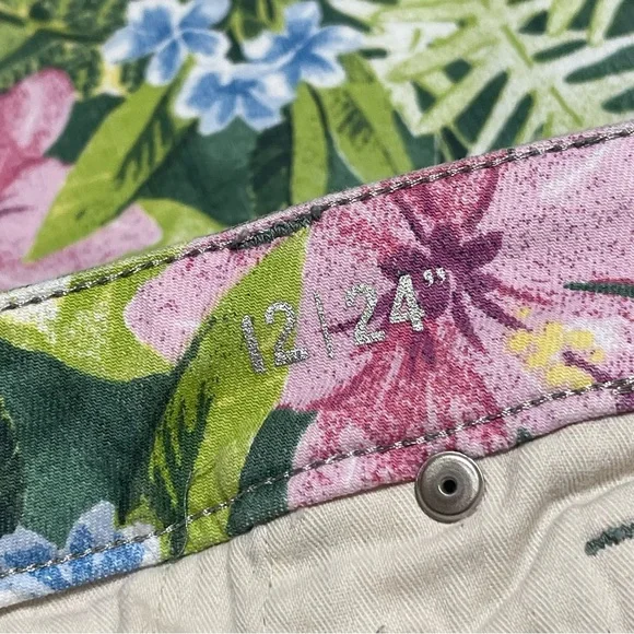 Tommy Bahama Ella Twill Pink Green Tropical High Rise Crop Pants Sz 12 - Picture 10 of 15